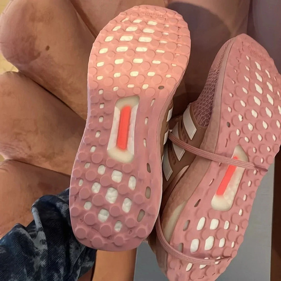 New Adidas ultra boost 5.0 DNA Winder SIZE 8 running shoes mauve pink - Picture 13 of 16